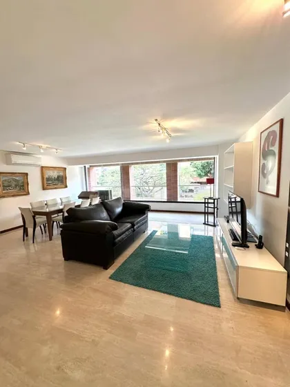 Moderno Apartamento En Alquiler De 85m2 En Campo Alegre Con Pozo
