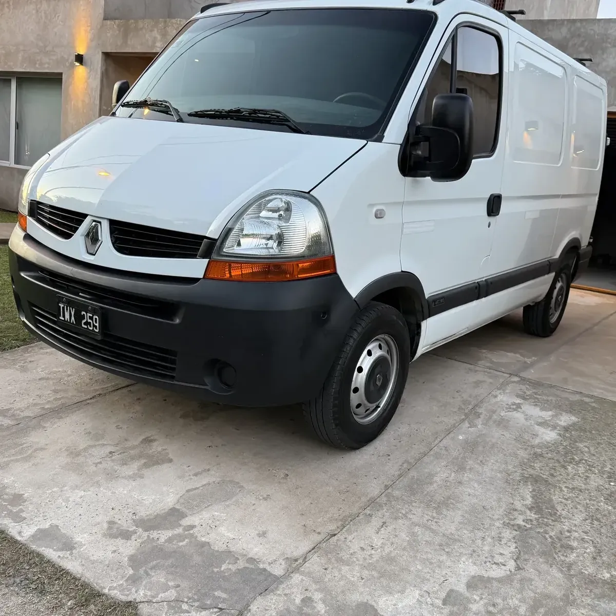 Renault Master Van 2.5D Short Body L1h1