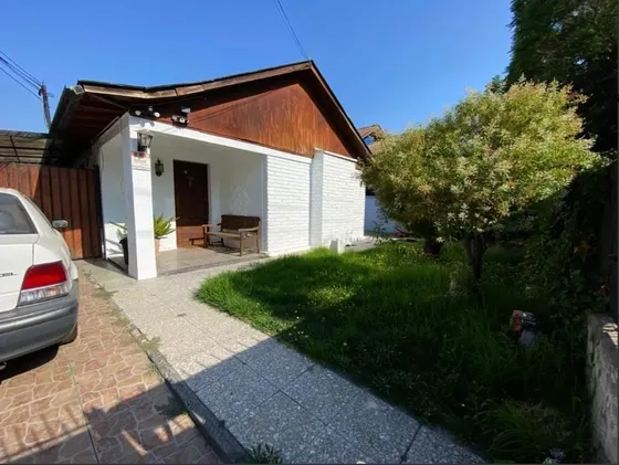 Casa En Venta De 4 Dorm. En Calle El Libano Comuna De Macul