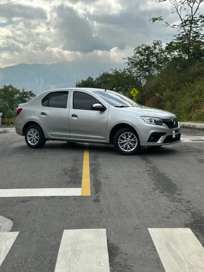 Renault Logan 1.6 Life