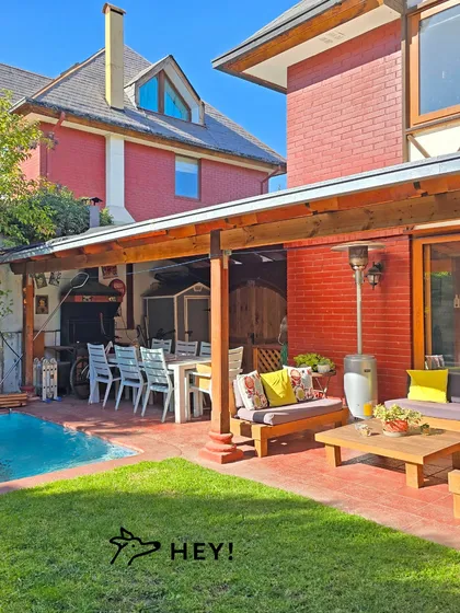 Casa De 3 Pisos En Exclusivo Sector San Carlos De Apoquindo