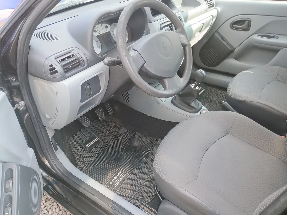 Renault Clio 1.2 Authentique5324230967492812810