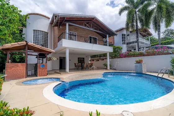 Hermosa Finca En San Jerónimo 