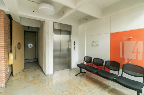 Oficina En Arriendo En Chico Reservado. Cod A1107013