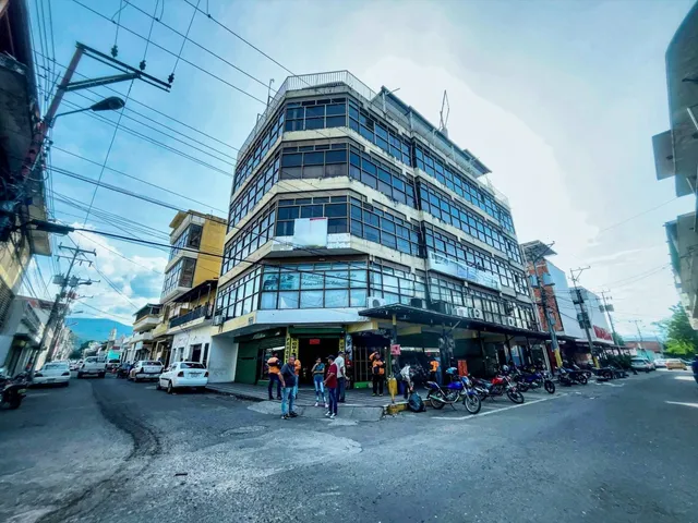 Mir.c. Local Comercial Nivel De Calle 2cuadras De La Aduana