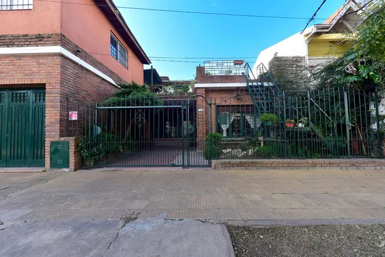 Venta Casa Multifamiliar Parque Pileta Hurlingham