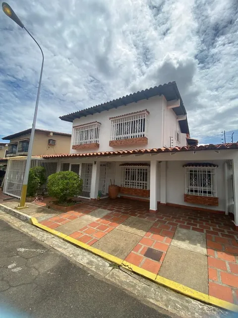 Atlantis Brsca Ofrece En Venta Quinta En Villa Latina