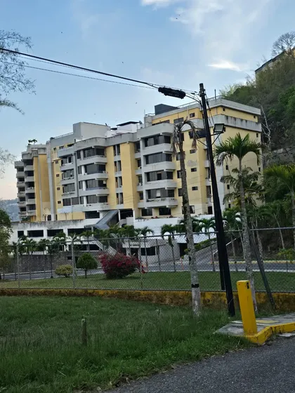 Ph 630mts, Remodelado En Edificio De 4 Piso Robusto, Con Vista Y 2 Depósito Grande, 8 Puesto, 6 Hb, 9b, 210mt Terraza, Cocinas De Lujo Y Áreas Sociales, Hambiente De Montaña,