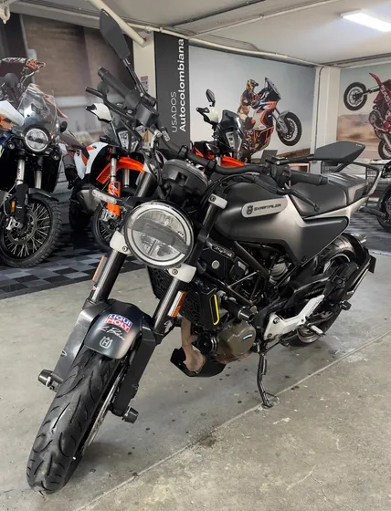 Husqvarna Svartpilen 200
