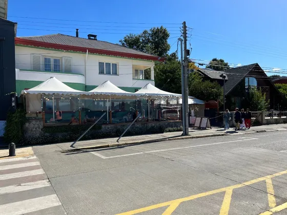 Excelente Propiedad Comercial Frente A Teatro Del Lago
