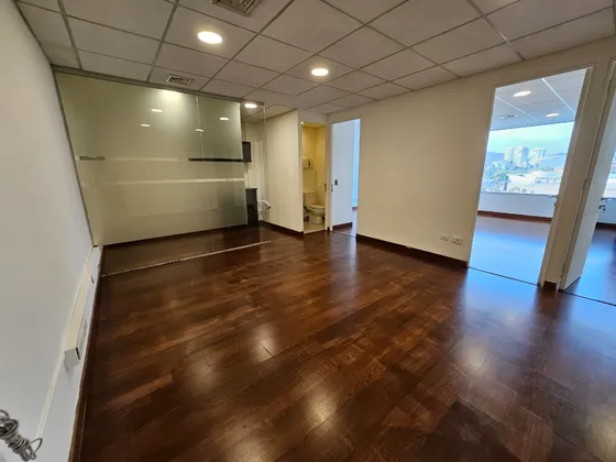Oficina Con 3 Privados Lo Fontecilla
