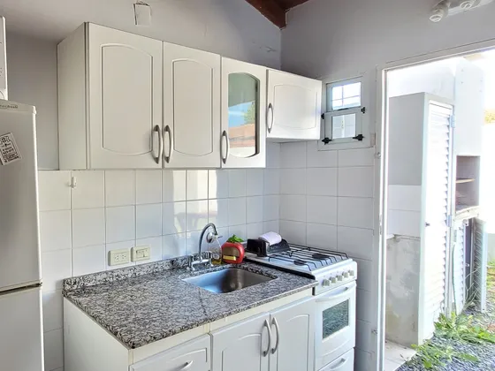 Venta Impecable   3 Ambientes  Pb Con  Patio Y  Parrilla 