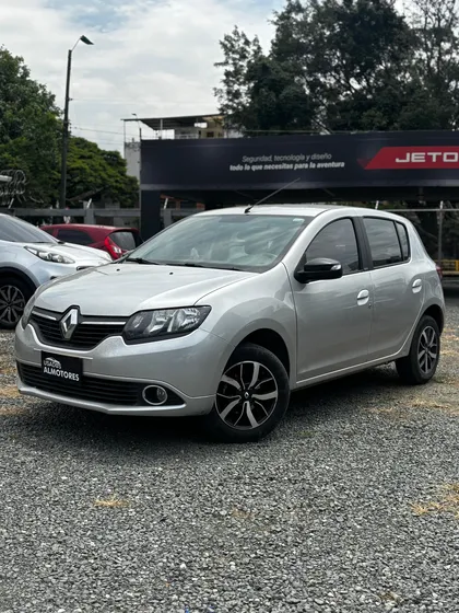 Renault Sandero 1.6 Intens / At