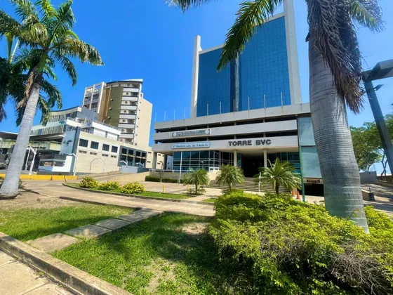 Teamhouse+ Vende Amplia Oficina En La Torre Bvc Sector Las Garzas, Lechería.