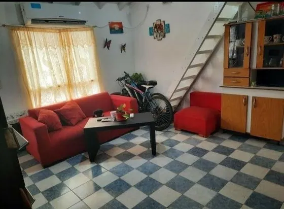 Departamento En Venta - 2 Dormitorios 1 Baño - 49mts2 - Villa Centenario, Lomas De Zamora
