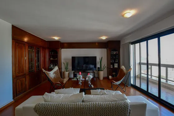 49 E/12y13 (14°) Piso En Venta En La Plata