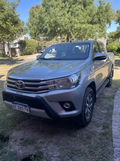 Toyota Hilux Pick-up 2.8 Cd Srv 177cv 4x4