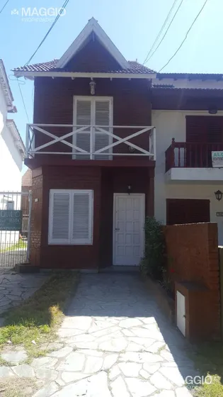 Triplex   Venta 4 Ambientes  San Bernardo Del Tuyu