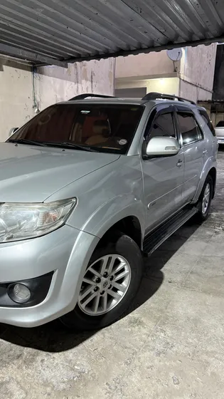 Toyota Hilux Sw4 2.7 Sr 5l 4x2 Flex Aut. 5p