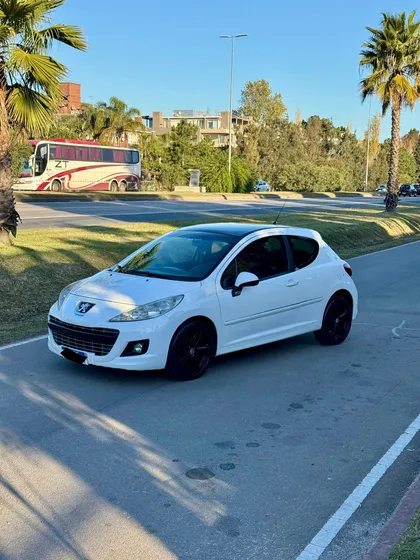 Peugeot 207 1.4 Active 75cv