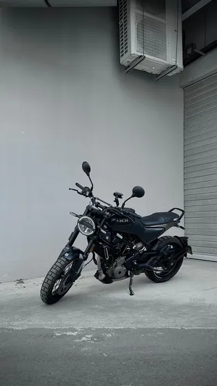 Husqvarna Svartpilen 401 2022