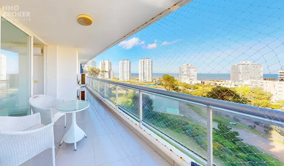 Departamento En Venta, One 2, Punta Del Este. 
