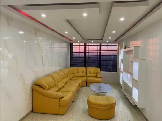 Se Vende Apto. 112m2 3h/3b/2e Colinas De La Tahona