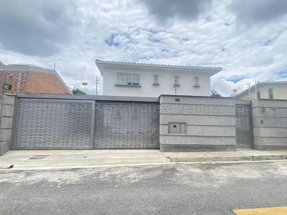Se Vende Casa En Colinas De Bello Monte Mls #25-14559