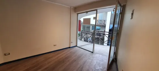 Arriendo Local En Galeria Comercial De Vitacura