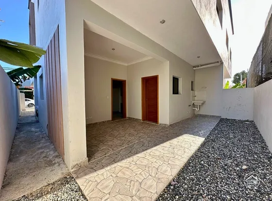 Moderna Casa En Brisa Oriental