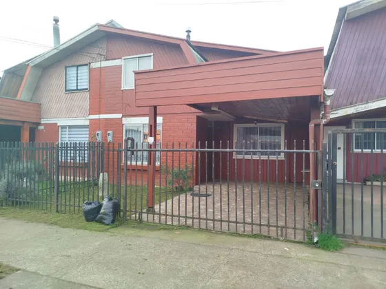 Casa Con Cabaña En Avenida Errazuriz, Picarte 3500, Valdivia