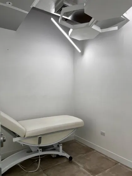 Alquiler De Consultorios Médicos En Urb Las Mercedes Mcpio Baruta - Ys 