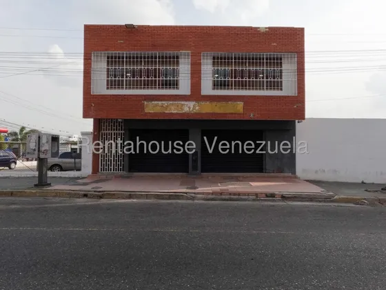 Gisselle Lobo Tiene En Alquiler Espectacular Oficina/consultorio Con 74m2 Acabados De Primera Con Todos Los Servicios Basicos En El Centro De Barquisimeto  2 5 1 9 1 6 8                               