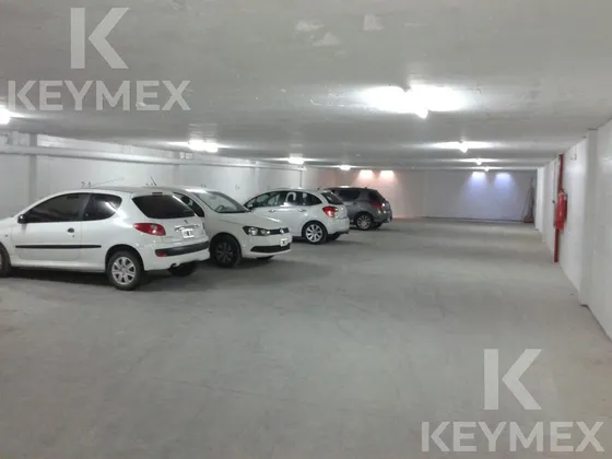 Cocheras En Calle 40 E/ 14 Y 15- La Plata