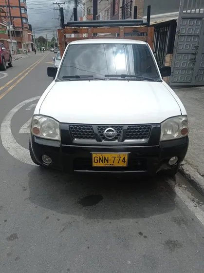 Nissan Frontier D22 4*4 3000 Disel