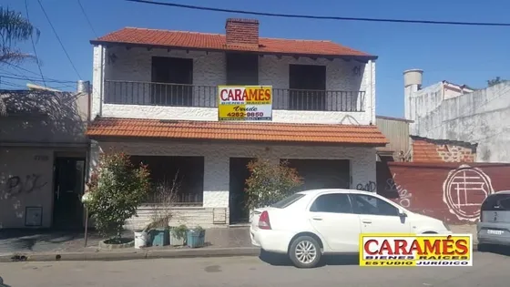 Excelente Casa De 5 Ambientes Con Cochera En Zona Centrica
