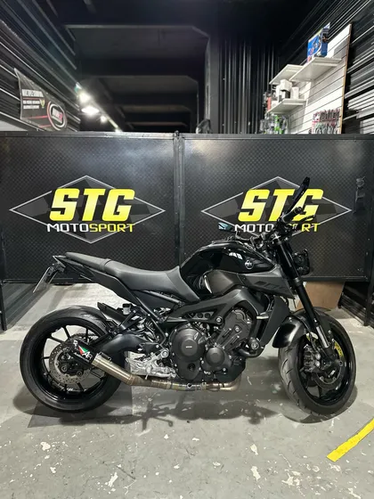 Yamaha Mt09 - 2021 -  Con Accesorios En Stg Motosport