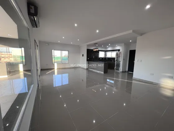Casa En Venta Canning Barrio San Lucas