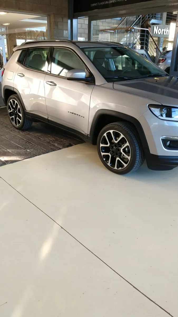 Jeep Compass 2.4 Sport Manual520533941452820481