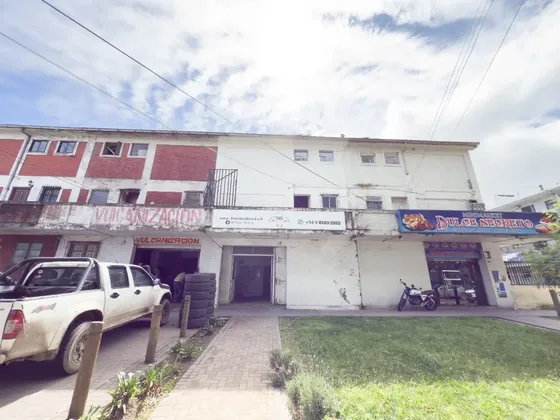 Local Comercial Con Departamento Duplex En Lorenzo Arenas