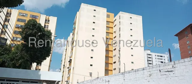 Amplio Y Hermoso Apartamento En Venta En Avenida Principal Del Oeste De Barquisimeto Lara, Rc 