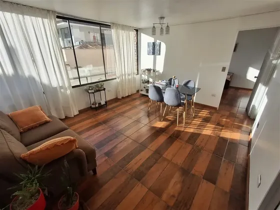 Departamento En Venta De 2 Dorm. En Las Condes
