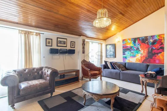 Casa En Venta En Alhambra. Cod V4182