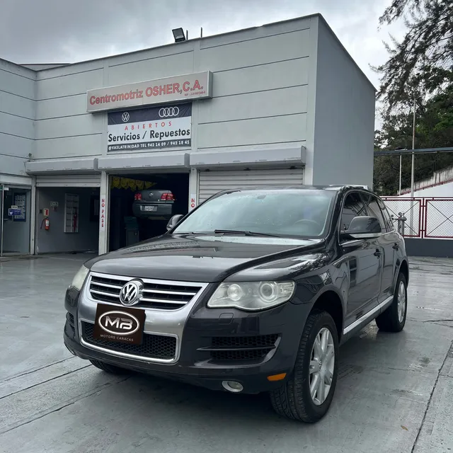 Volkswagen Touareg V8