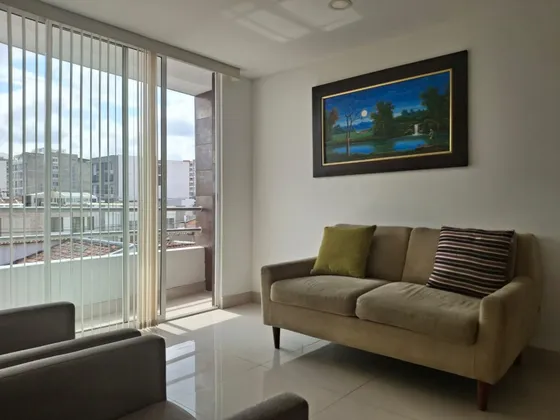 Se Alquila Apartamento Amoblado Campo Bello