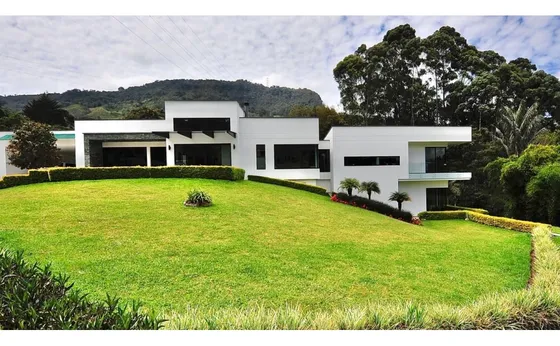 Casa Campestre Moderna En Venta En La Ceja