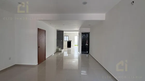 Casa En Venta En Veracruz, Linda Vista 3 Recamaras Con Baño Cada Una Y Cochera Techada Para 2 Autos