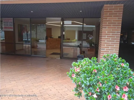 Comercial En  Chico(bogota) Rah Co: 25-610