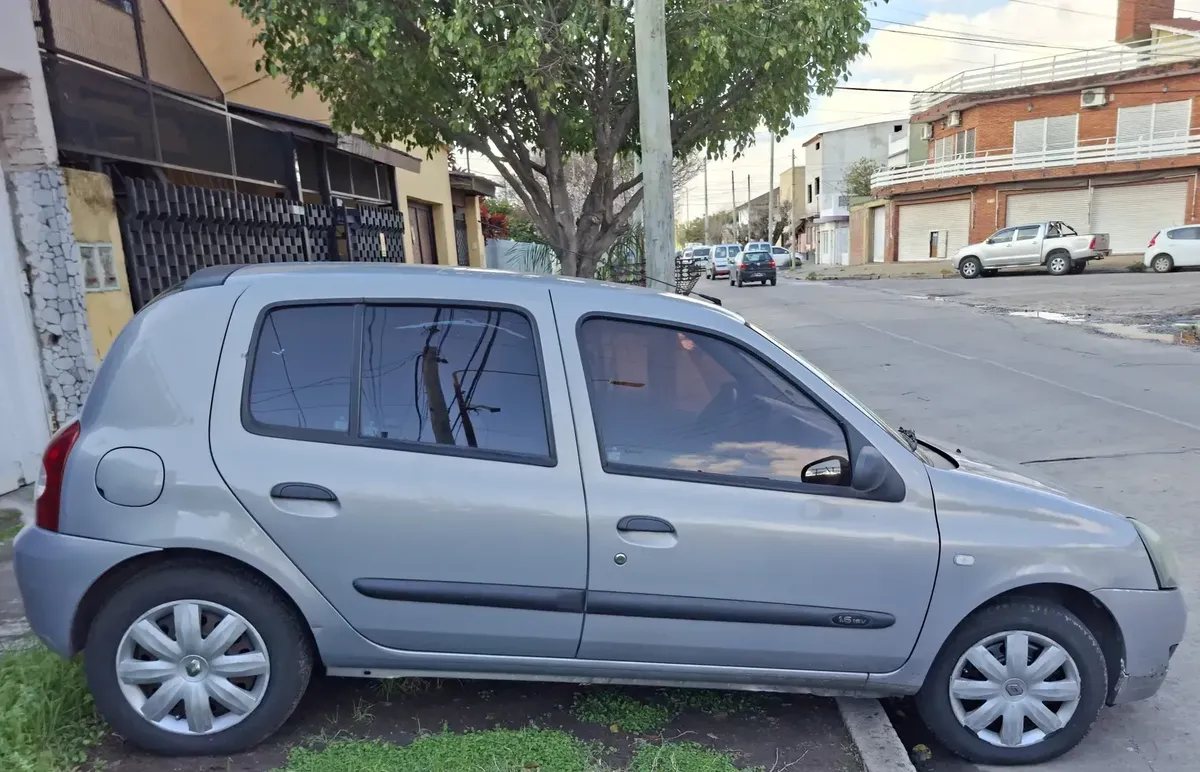 Renault Clio 1.6 Confort