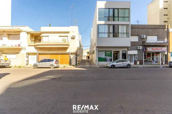 Venta Cochera En Macrocentro